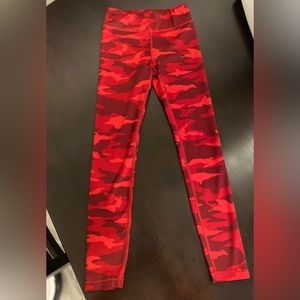 ATHLETA GIRL High Rise Printed Chit Chat Tight Red Camo